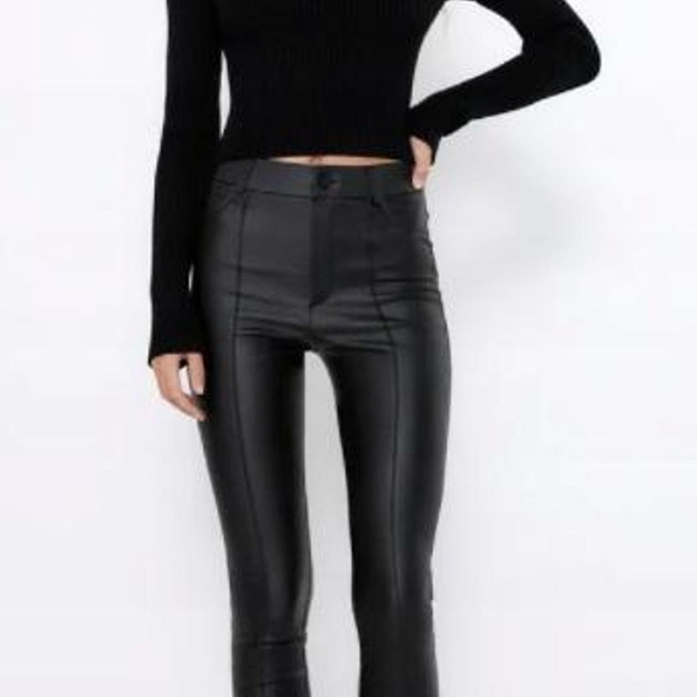 Chic Black High-Waisted Leather Pants